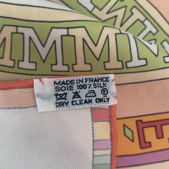 Hermes Authentic 100% Silk Scarf. 45 Carre de Paris. 35” X 35” with Box. - Picture 8 of 9